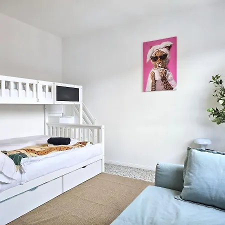 Apartamento Family Flat With Balcony & Views